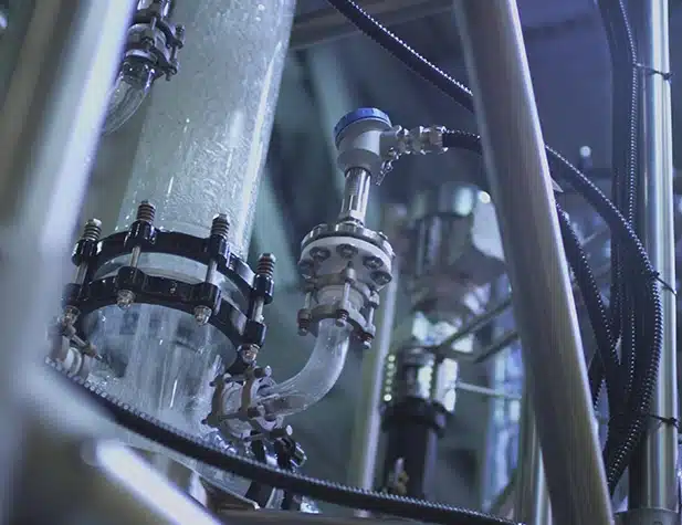 Gros plan sur un composant de machine industrielle en fonctionnement