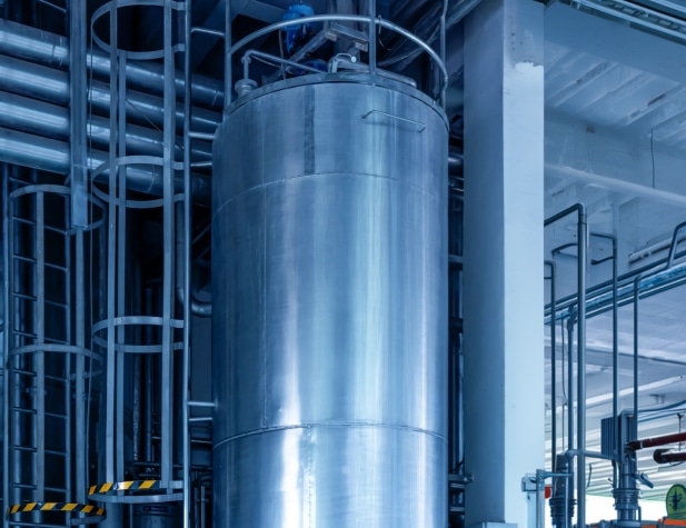 Grand silo en acier inoxydable